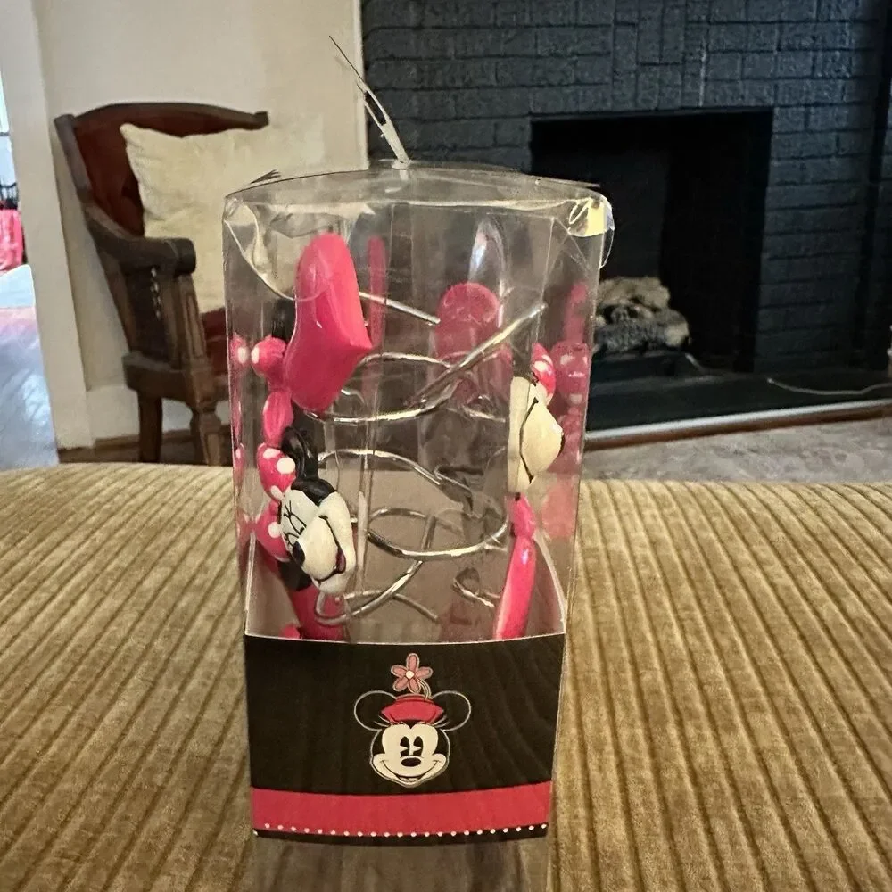 Disney Minnie Mouse And Hearts Shower Curtain Hooks Set Of 12